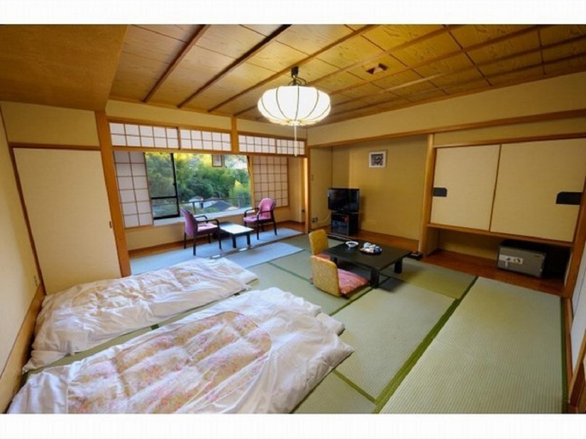 Izu Nagaoka Kinjokan Izunokuni Zewnętrze zdjęcie